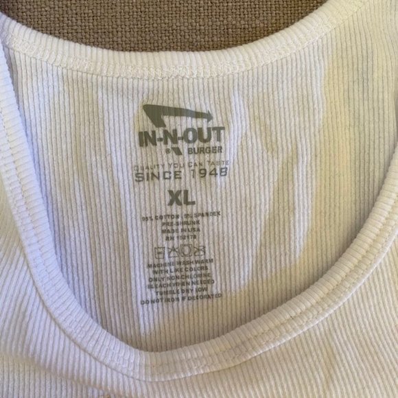 In N Out Burger Ribbed Tank Top 70th Anniversary Ferris Wheel XL - Picture 4 of 4